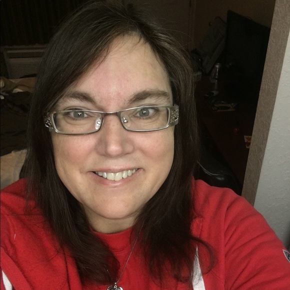 Meet your Posher, Heather - Picture 1 of 1